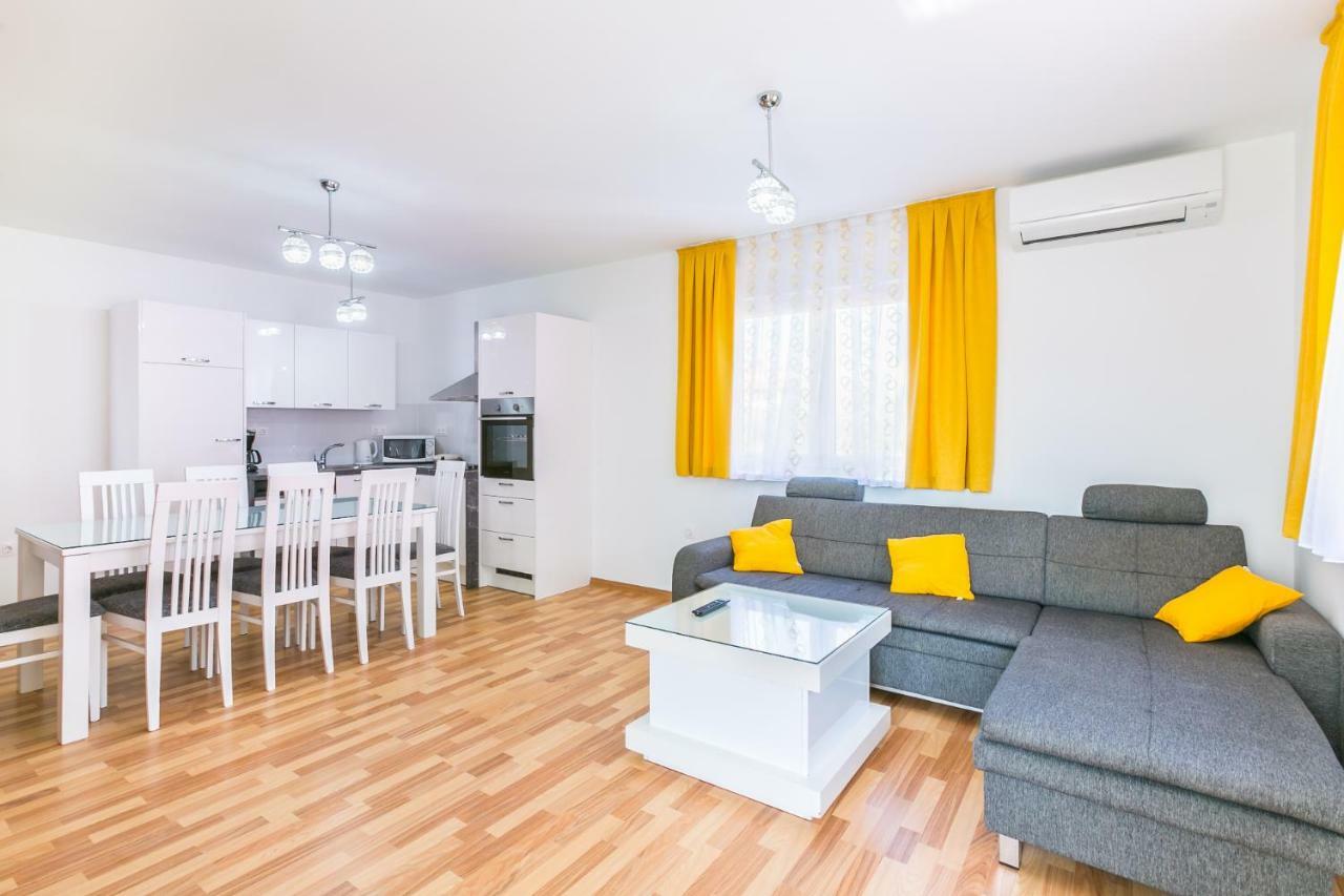Dragan K2 Hotel Medulin Kültér fotó