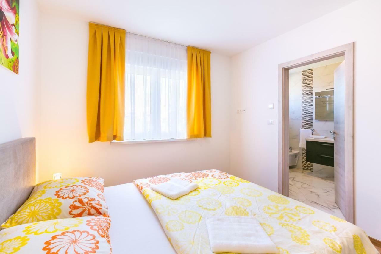Dragan K2 Hotel Medulin Kültér fotó