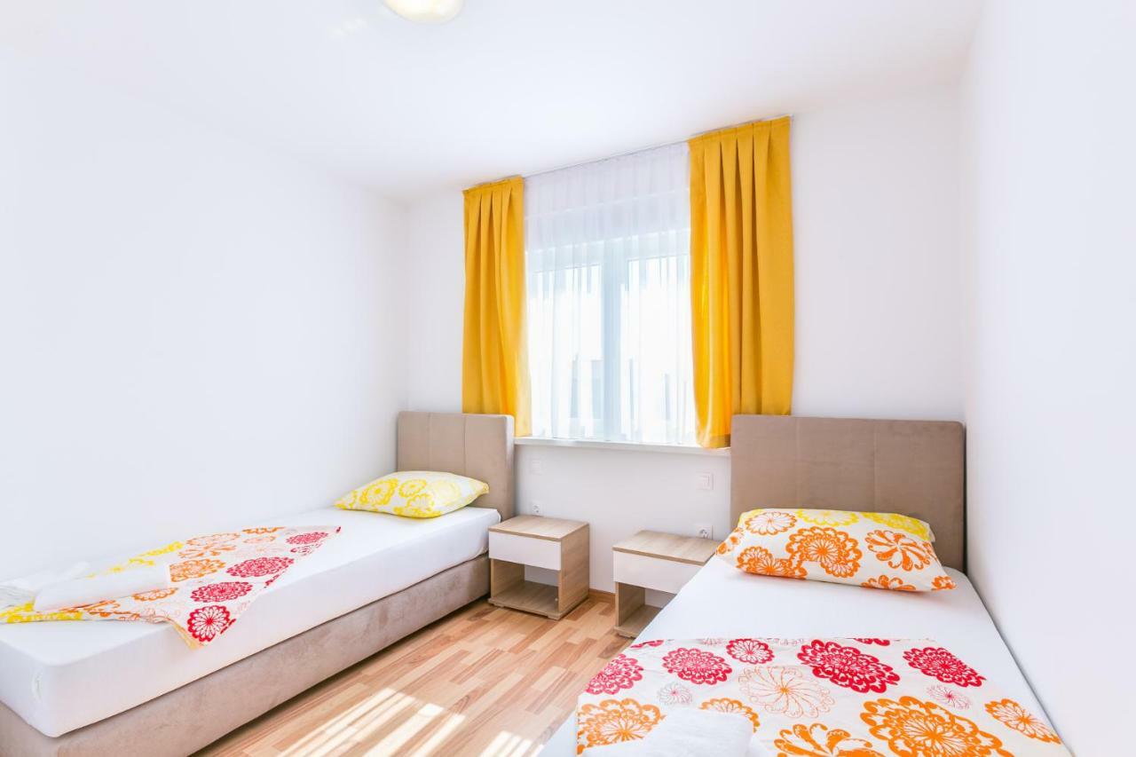 Dragan K2 Hotel Medulin Kültér fotó