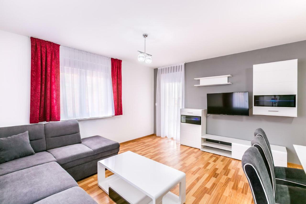 Dragan K2 Hotel Medulin Kültér fotó